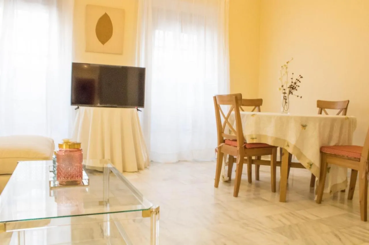 Apartamento TRIANA Pelay - 2 Habitaciones Sevilla 0*,